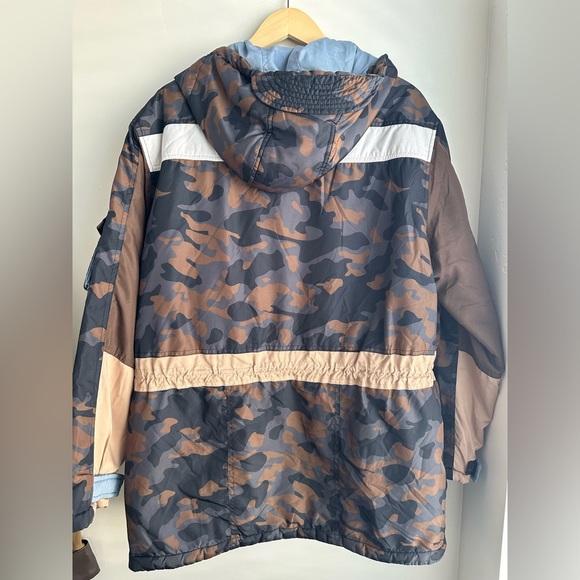 Munthe Navigate Ski Coat - Picture 8 of 9